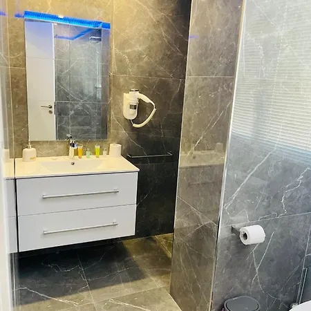 5 Stars 3*