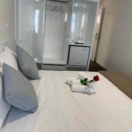 5 Stars 3* 尼科西亚